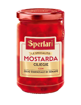 Con il suo inconfondibile equilibrio tra dolce e piccante, la Mostarda Sperlari è perfetta per esaltare i grandi classici della tradizione, dai bolliti ai formaggi stagionati, ma sa sorprendere anche in abbinamenti più creativi, aggiungendo un tocco originale ad antipasti e aperitivi.